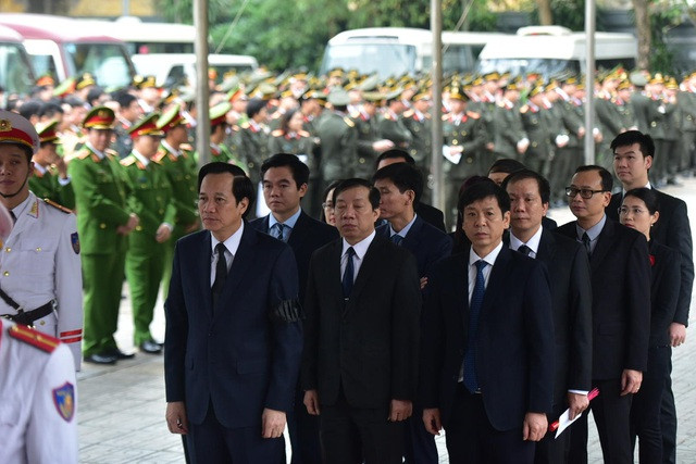 Tiễn biệt 3 liệt sĩ công an hy sinh ở Đồng Tâm ảnh 13