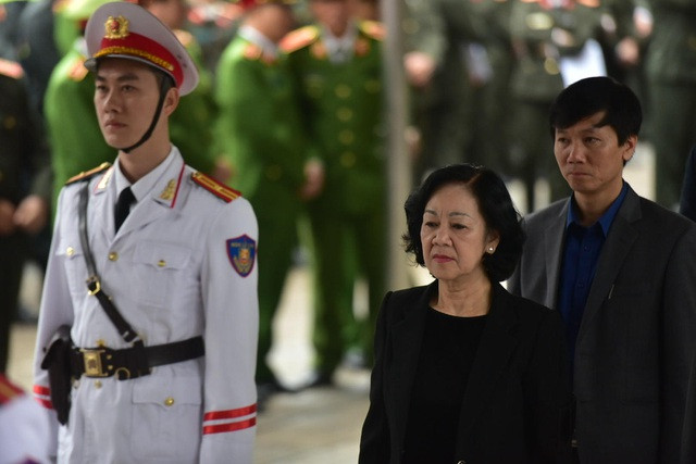 Tiễn biệt 3 liệt sĩ công an hy sinh ở Đồng Tâm ảnh 11