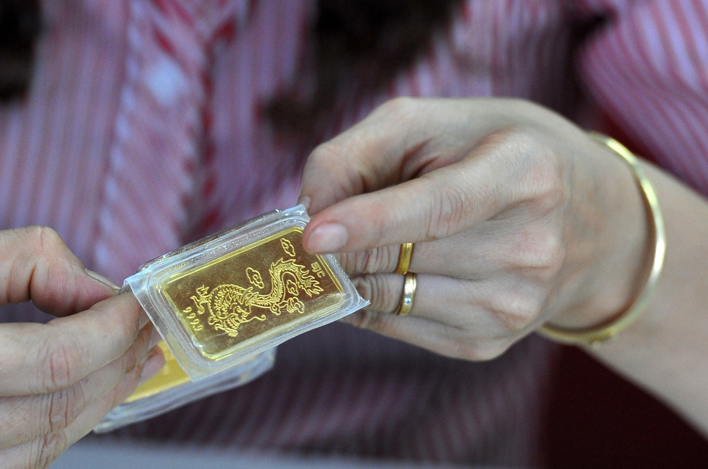 Giá vàng SJC đang tiến sát mốc 69 triệu đồng/lượng. Giá vàng SJC đang tiến sát mốc 69 triệu đồng/lượng.