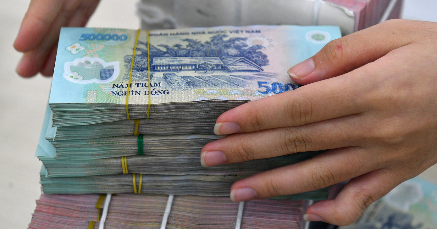 Lãi suất cho vay giảm nhưng vẫn còn cao.