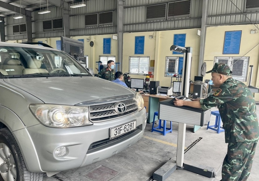Lực lượng Quân đội có thể tham gia hỗ trợ kiểm định trong trường hợp các đơn vị đăng kiểm "quá tải". Lực lượng Quân đội có thể tham gia hỗ trợ kiểm định trong trường hợp các đơn vị đăng kiểm "quá tải".