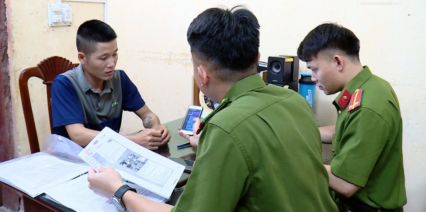 Hà Văn Hùng được xác định là trưởng nhóm, tại cơ quan công an.