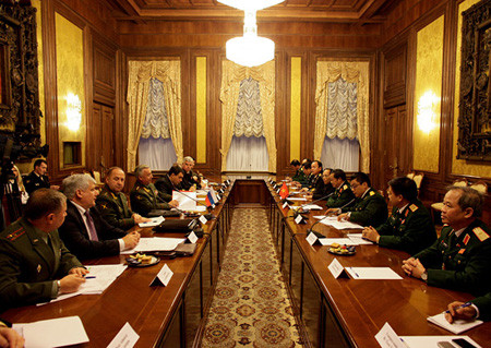 Hội đàm quân sự cấp cao Việt Nam - Liên bang Nga