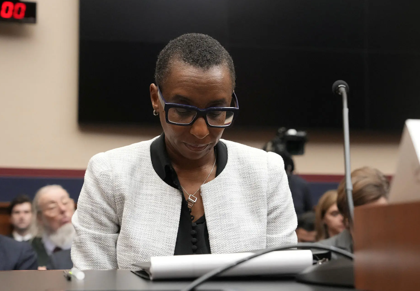 Nữ hiệu trưởng phải đối diện với loạt cáo buộc nặng nề. Nguồn ảnh: Tờ New York Post.