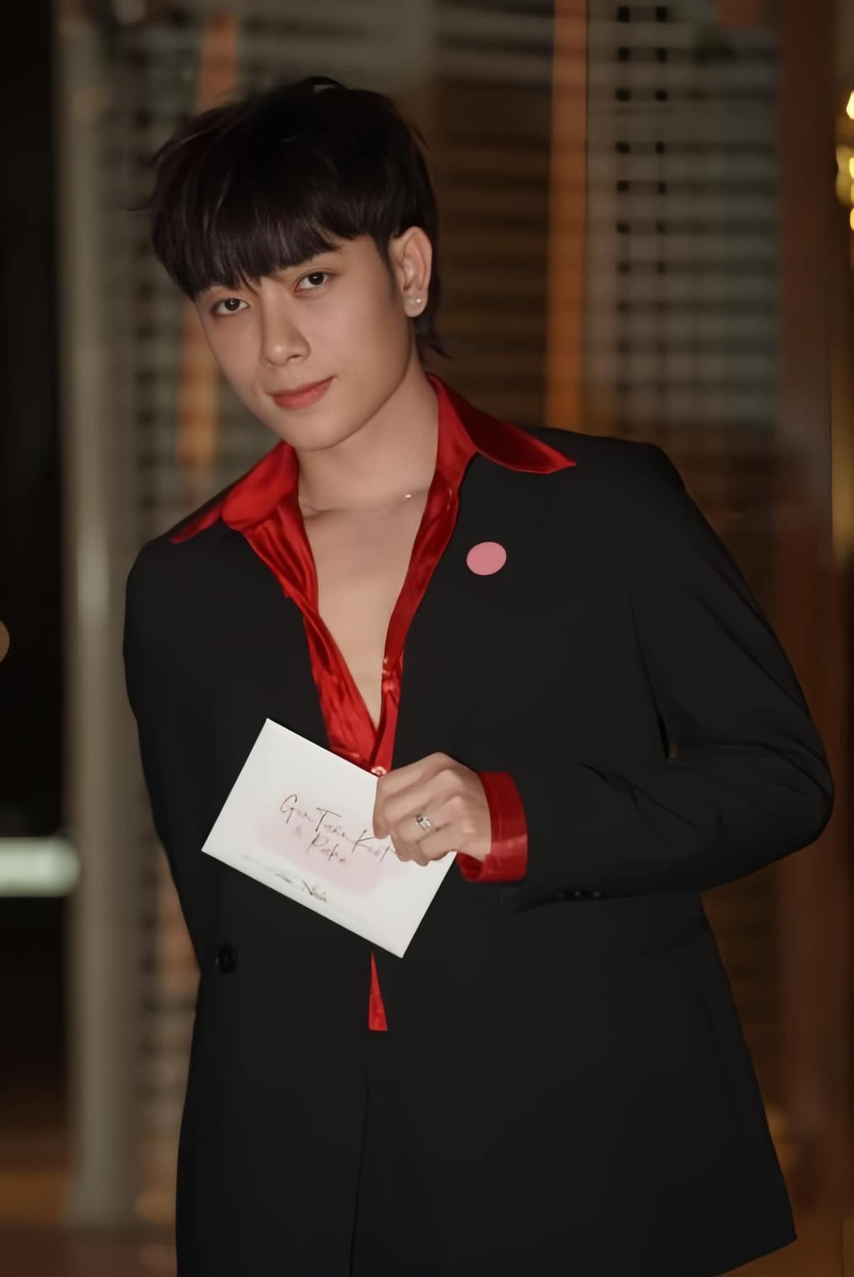 Trúc Nhân xuất hiện điển trai tại đám cưới Gin Tuấn Kiệt - Puka. Trúc Nhân xuất hiện điển trai tại đám cưới Gin Tuấn Kiệt - Puka.