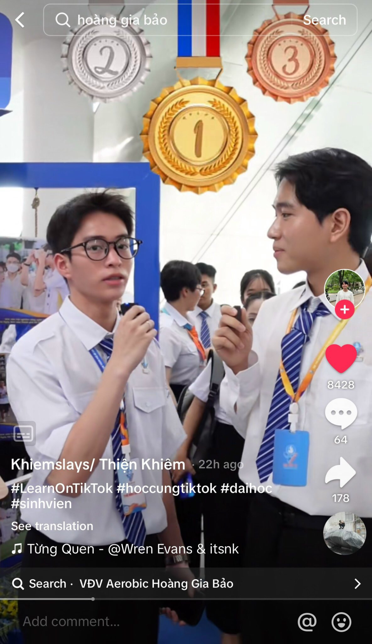 Gia Bảo trong cuộc phỏng vấn với Khiemslays tại Đại hội. Nguồn ảnh: @khiemslayss (TikTok) Gia Bảo trong cuộc phỏng vấn với Khiemslays tại Đại hội. Nguồn ảnh: @khiemslayss (TikTok)