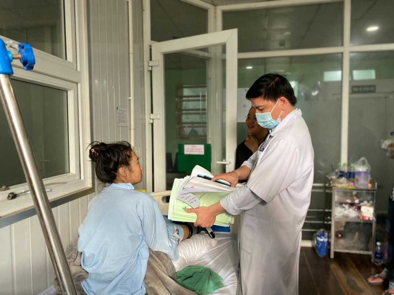 Kim Nhi đang được điều trị tại BV Đa khoa An Phú. Kim Nhi đang được điều trị tại BV Đa khoa An Phú.