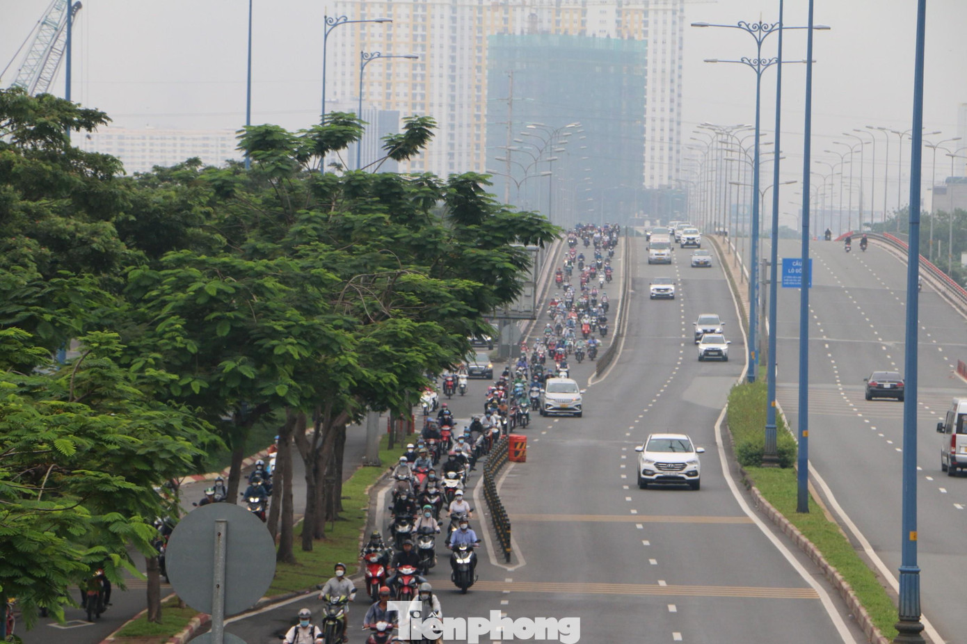 Đài Khí tượng Thủy văn khu vực Nam Bộ dự báo trong ngày và đêm nay 7/9, thời tiết khu vực Nam Bộ tiếp tục có mưa diện rộng, rải rác mưa vừa, có nơi mưa đến rất to và dông.