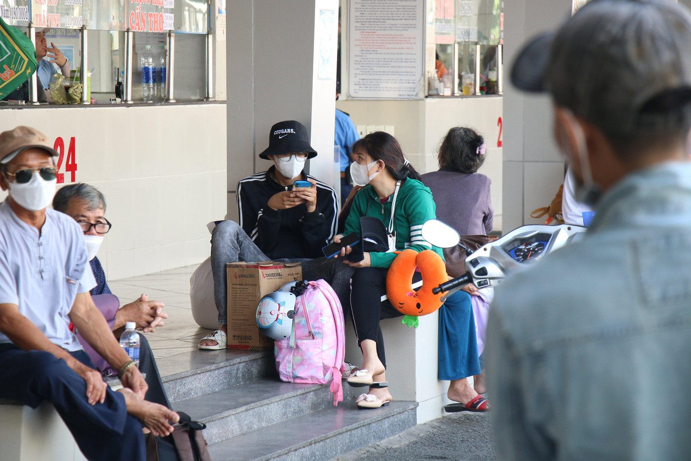 Theo đại diện Bến xe Miền Tây, hiện nay có 14/126 đơn vị kê khai tăng giá cước, 5 đơn vị bố trí thêm xe tăng cường với tổng số 51 xe.