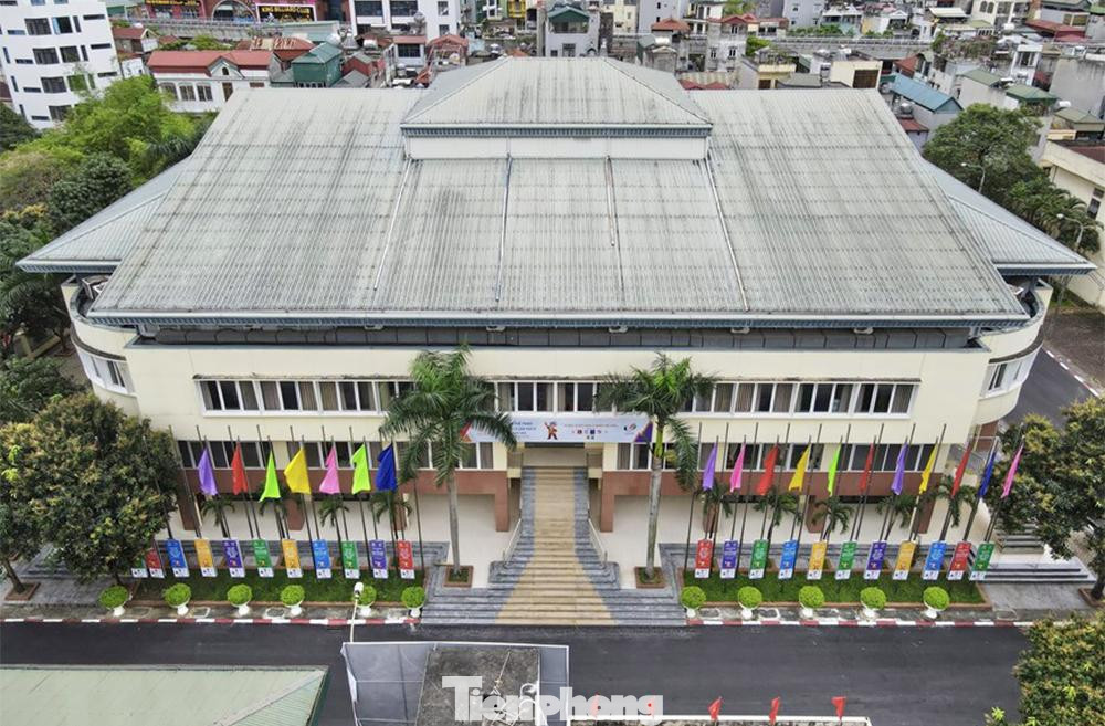 Nhà thi đấu Cầu Giấy (Hà Nội) với sức chứa 1.200 chỗ ngồi là nơi sẽ diễn ra nội dung thi đấu của môn Wushu tại Đại hội Thể thao Đông Nam Á 2021 (SEA Games 31) từ ngày 12 đến ngày 23/5.