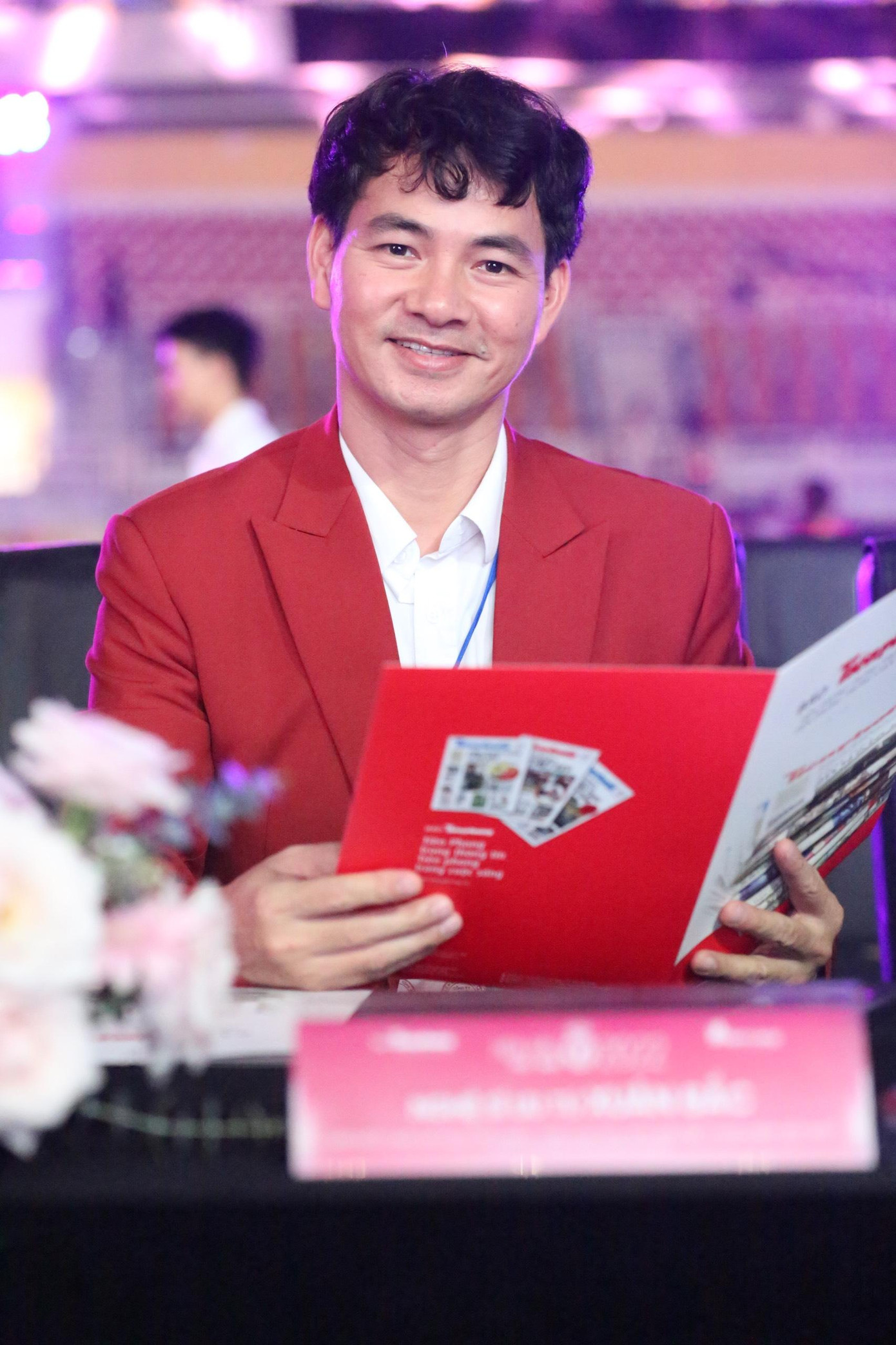 NSƯT Xuân Bắc lần đầu ngồi trên ghế giám khảo của cuộc thi Hoa hậu Việt Nam. NSƯT Xuân Bắc lần đầu ngồi trên ghế giám khảo của cuộc thi Hoa hậu Việt Nam.