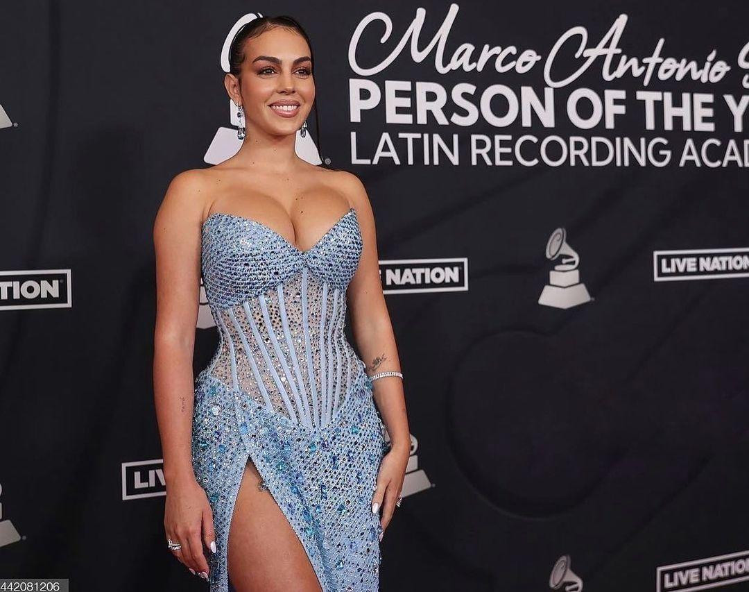 Georgina Rodriguez (SN 1994) đến từ Tây Ban Nha. Cô hiện làm người mẫu, người có ảnh hưởng trên mạng xã hội và nội trợ. Cô có ngoại hình nóng bỏng. Ảnh: IG.