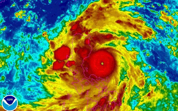 Bão Utor tấn công Philippine gây thiệt hại lớn. Bão Utor tấn công Philippine gây thiệt hại lớn