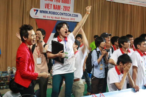 Khoảnh khắc vỡ òa của nữ lập trình viên đội SKH-LIÊN GIA