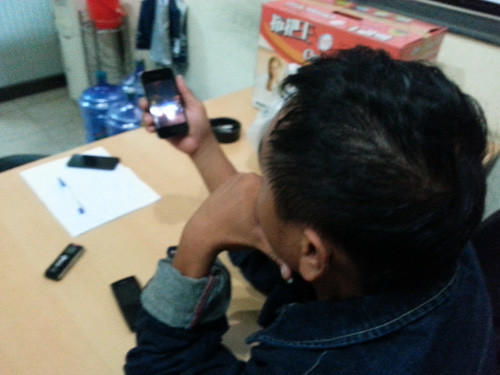 Ông Bách phản ánh với PV Thanh Niên - Ảnh: Nguyên Bảo