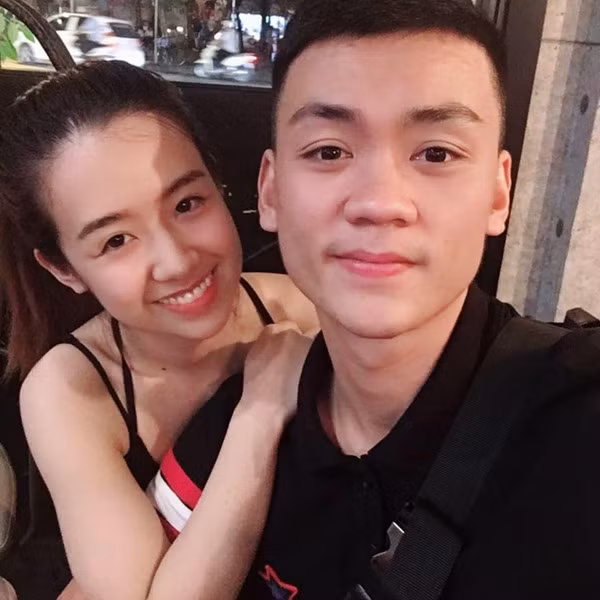 Khi tuyển thủ đẹp trai kết duyên cùng nàng Cheerleader xinh đẹp ảnh 9