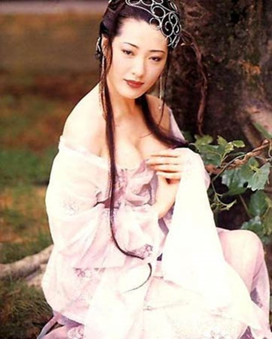 Vẻ gợi cảm, lẳng lơ của Phan Kim Liên ‘bạo’ nhất màn ảnh thế kỷ 20 ảnh 6