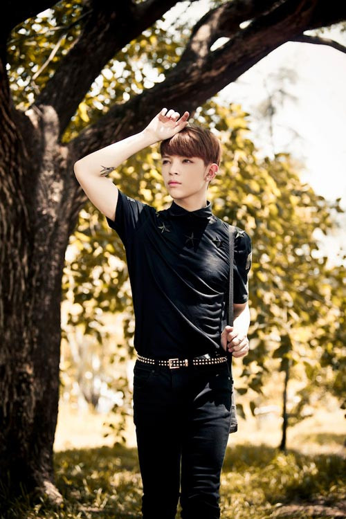 gười mẫu lưỡng tính Kelbin Lei 