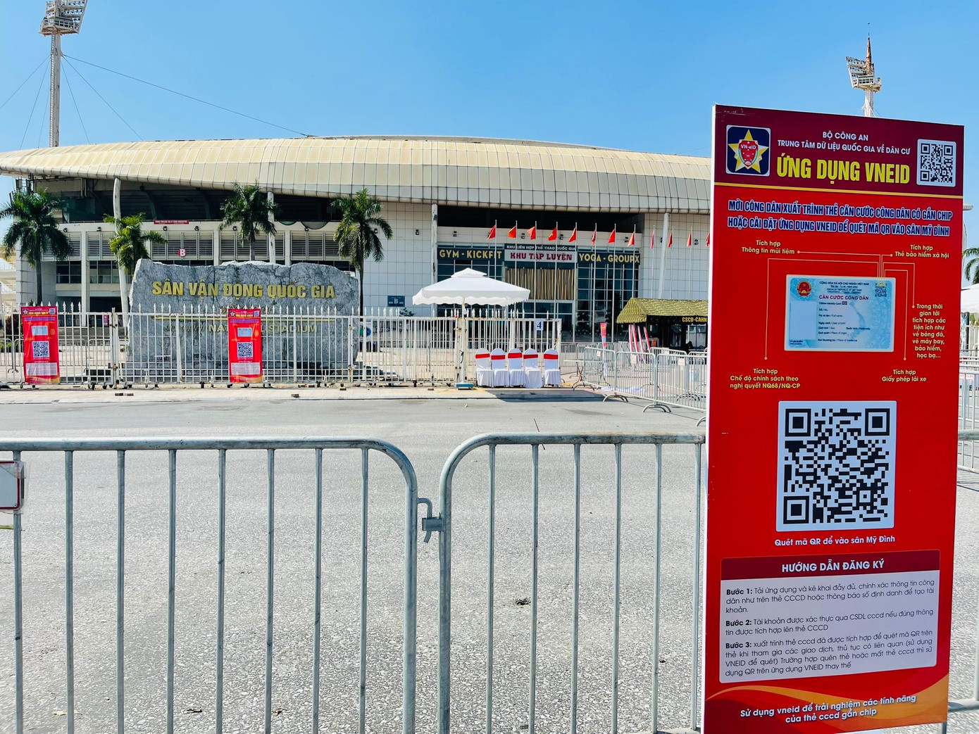 Trước trận đội tuyển Việt Nam vs Nhật Bản: Hà Nội rực sắc đỏ ảnh 12