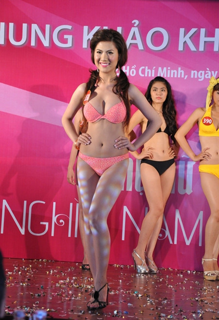 15 thí sinh KV phía Nam vào chung kết&nbsp;Hoa hậu Việt Nam&nbsp;2010 ảnh 11