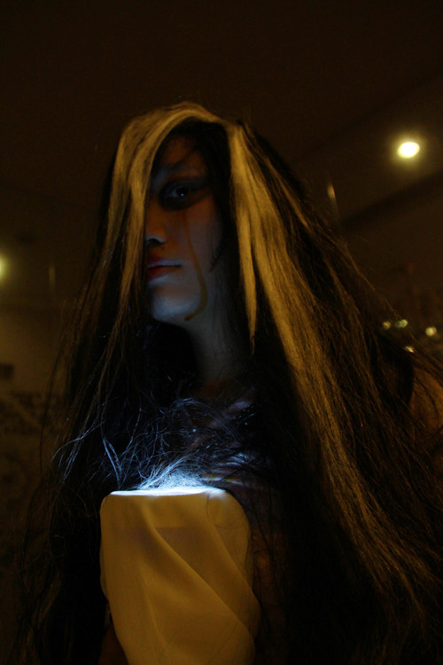 Trong khi nhiều bạn khác lại hào hứng biến mình thành “ma quỷ”. 