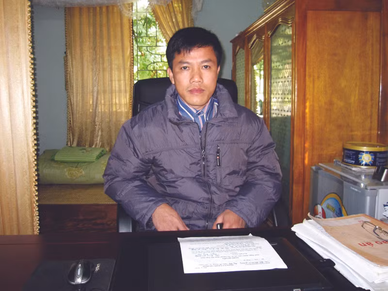 Phó Giám đốc kiêm Hạt trưởng Hạt Kiểm lâm Pù Huống Trịnh Thanh Long vài phút trước khi bị bắt. Ảnh: Minh Thùy