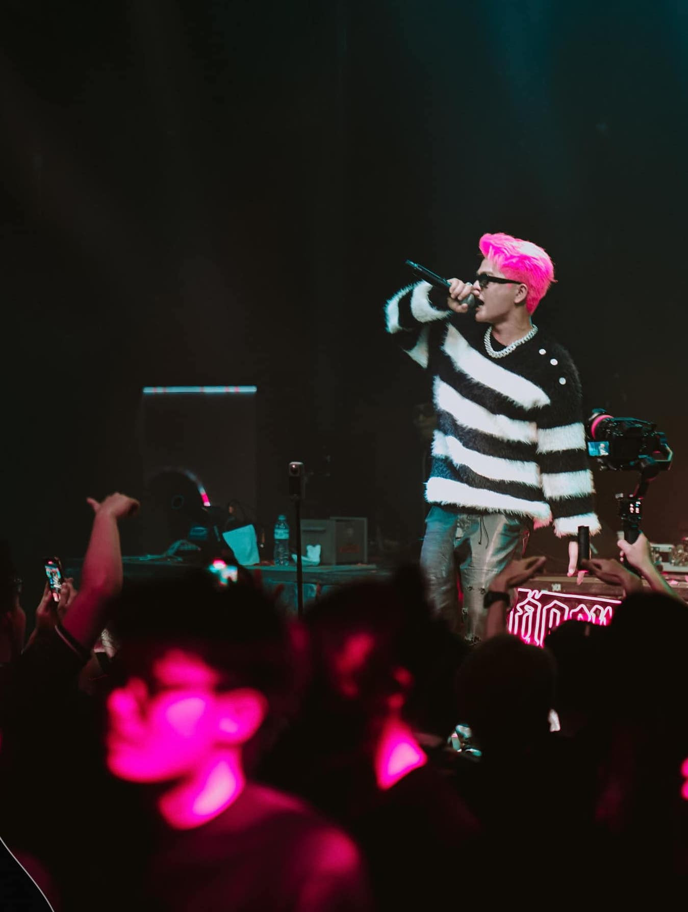 Rhyder được ưu ái gọi là “thánh hát hook” vì mọi đoạn hook của anh chàng đều trở nên viral. Rhyder được ưu ái gọi là “thánh hát hook” vì mọi đoạn hook của anh chàng đều trở nên viral.