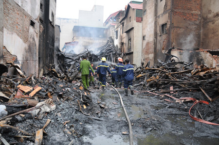 Hiện trường còn lại sau vụ cháy. Ảnh: Tuấn Nguyễn