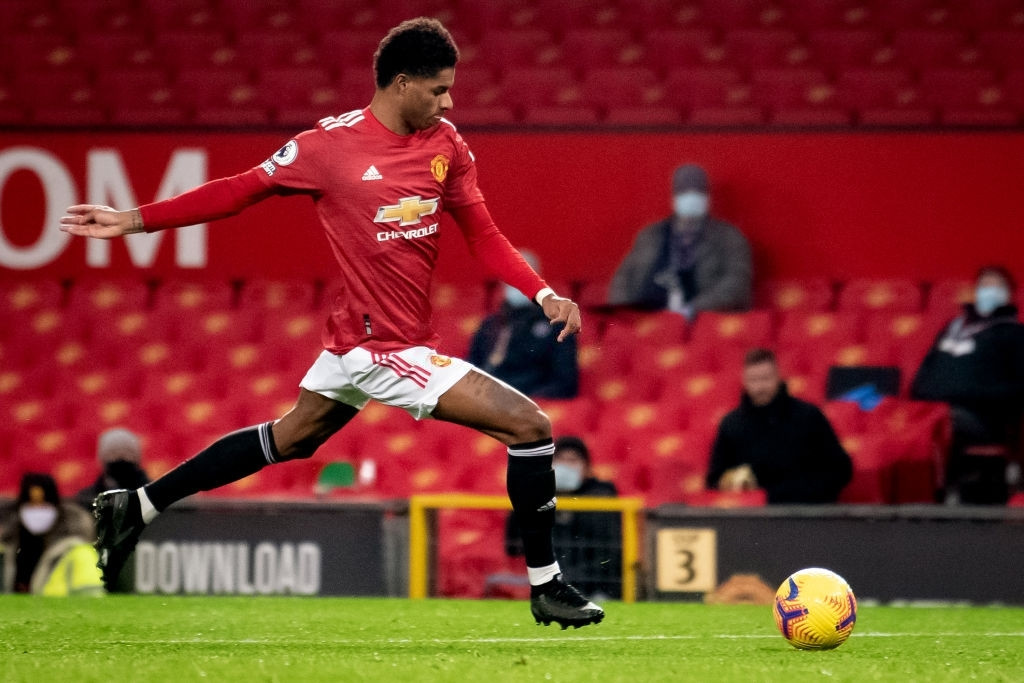 VAR tước phạt đền, M.U chia điểm với Man City ảnh 14