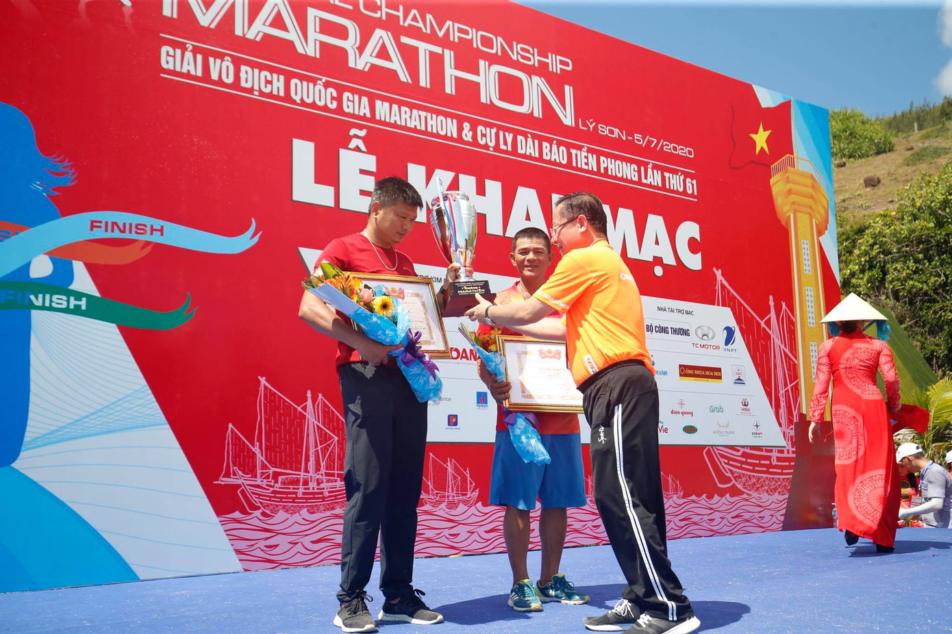 Tiền Phong Marathon 2020: Những ngôi vô địch xứng đáng ảnh 2