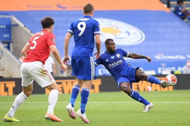 Hạ Leicester City 2-0, M.U giành suất dự Champions League ảnh 20