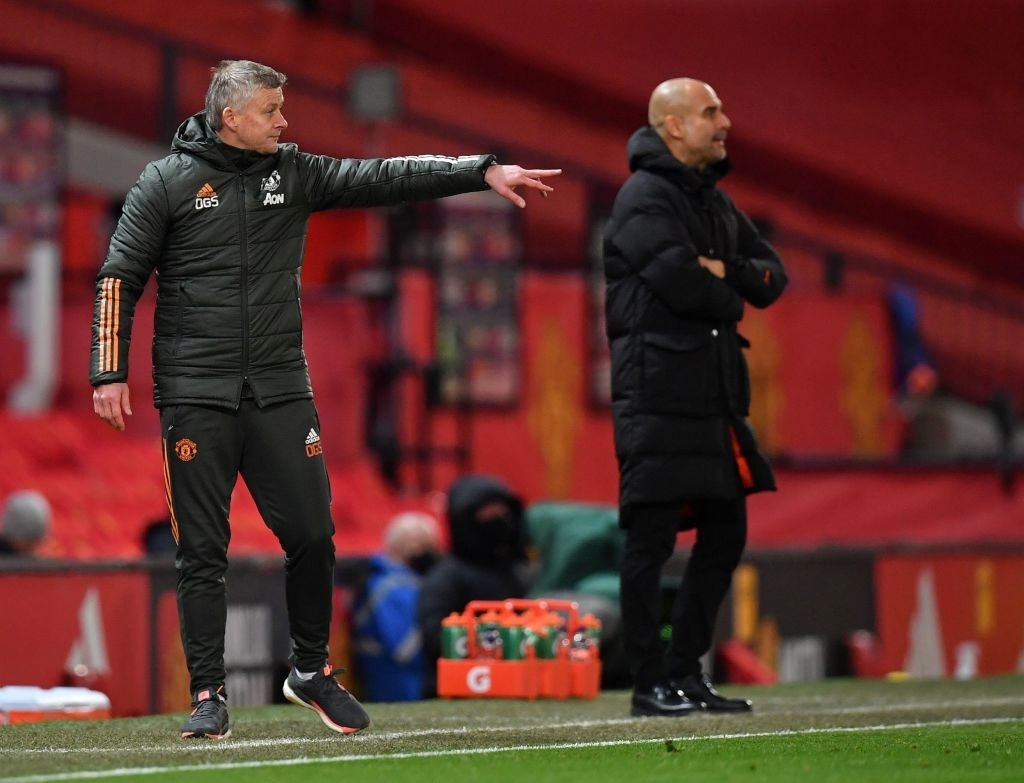 VAR tước phạt đền, M.U chia điểm với Man City ảnh 13