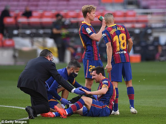 Barcelona gục ngã trước Real Madrid ở trận Siêu kinh điển ảnh 7