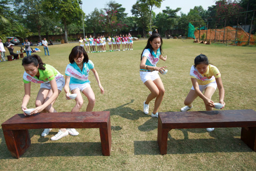 Hoạt náo tham gia các cuộc thi