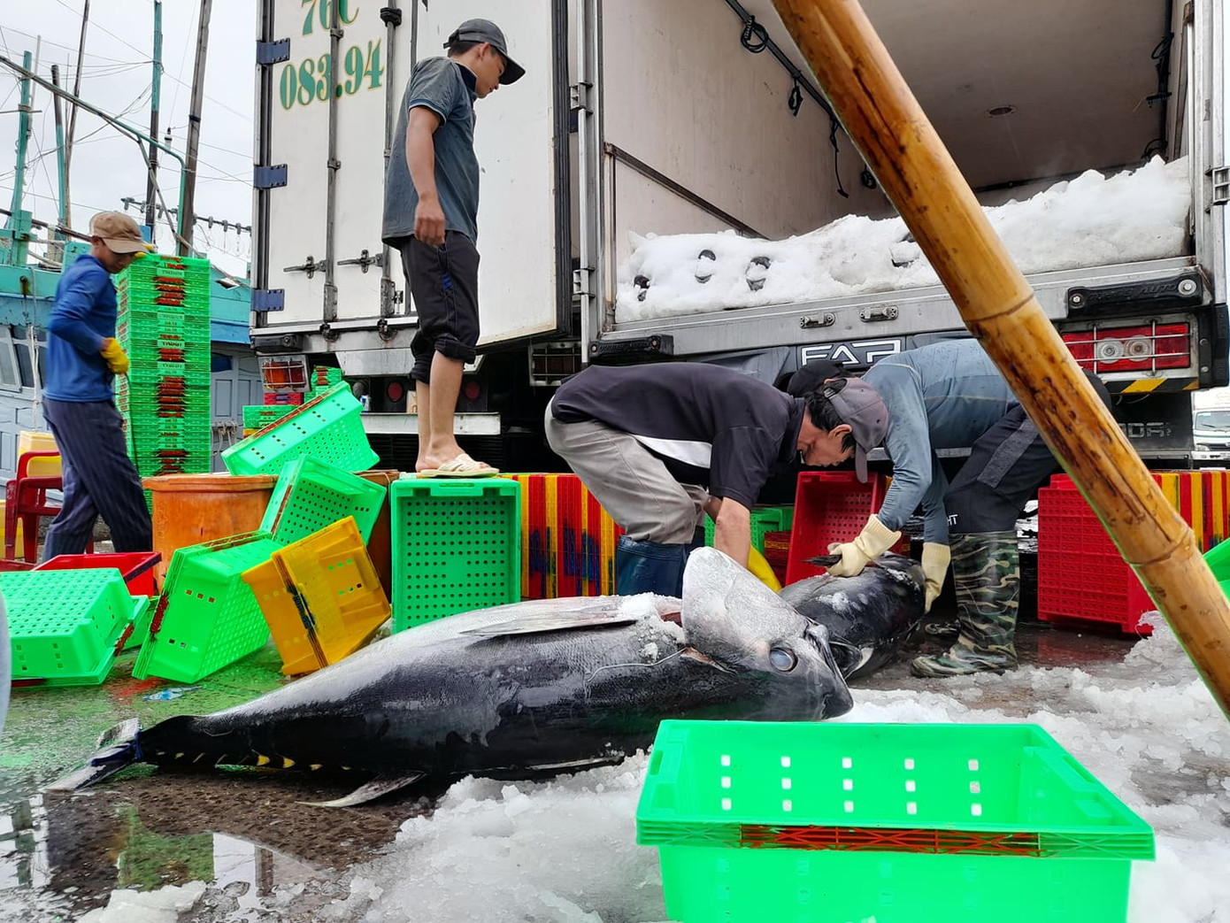 Trực thăng, xe bọc thép sẵn sàng ứng phó với bão số 9 ảnh 10