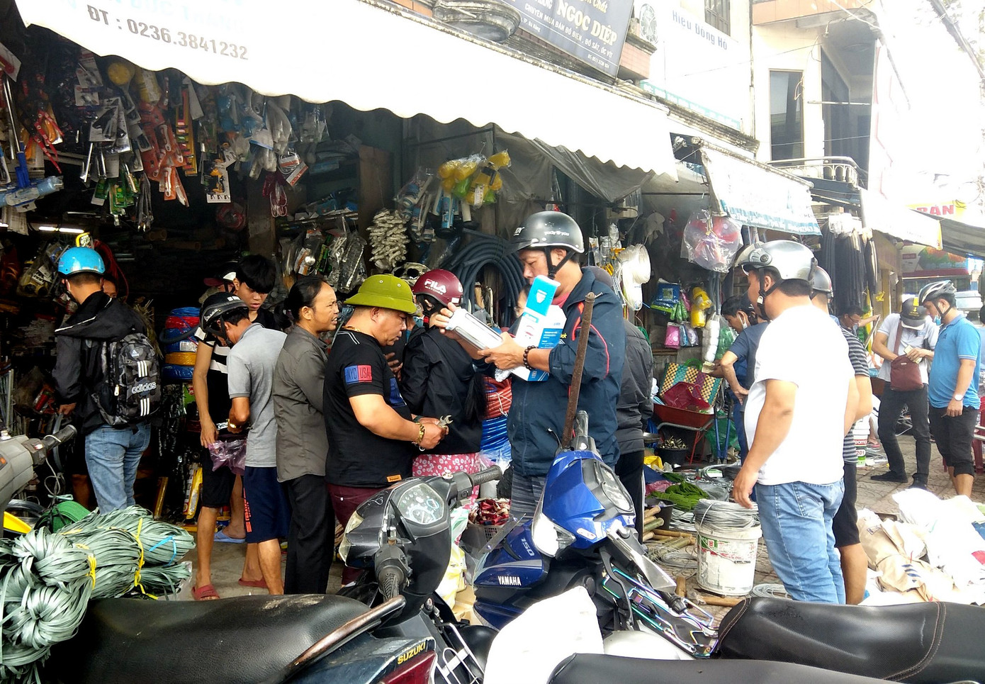 Trực thăng, xe bọc thép sẵn sàng ứng phó với bão số 9 ảnh 48