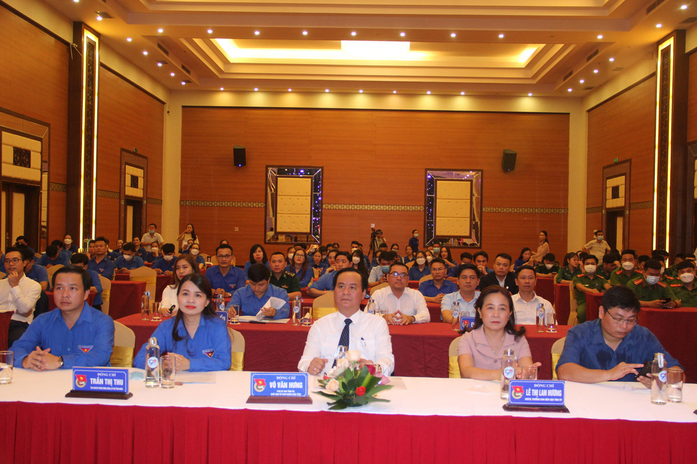 Diễn đàn Trí thức trẻ, thanh niên khởi nghiệp tỉnh Quảng Trị năm 2022 diễn ra tối 27/4 tại thành phố Đông Hà. Ảnh: Minh Đức.