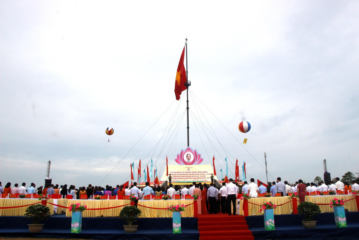 Quang cảnh Lễ thượng cờ.