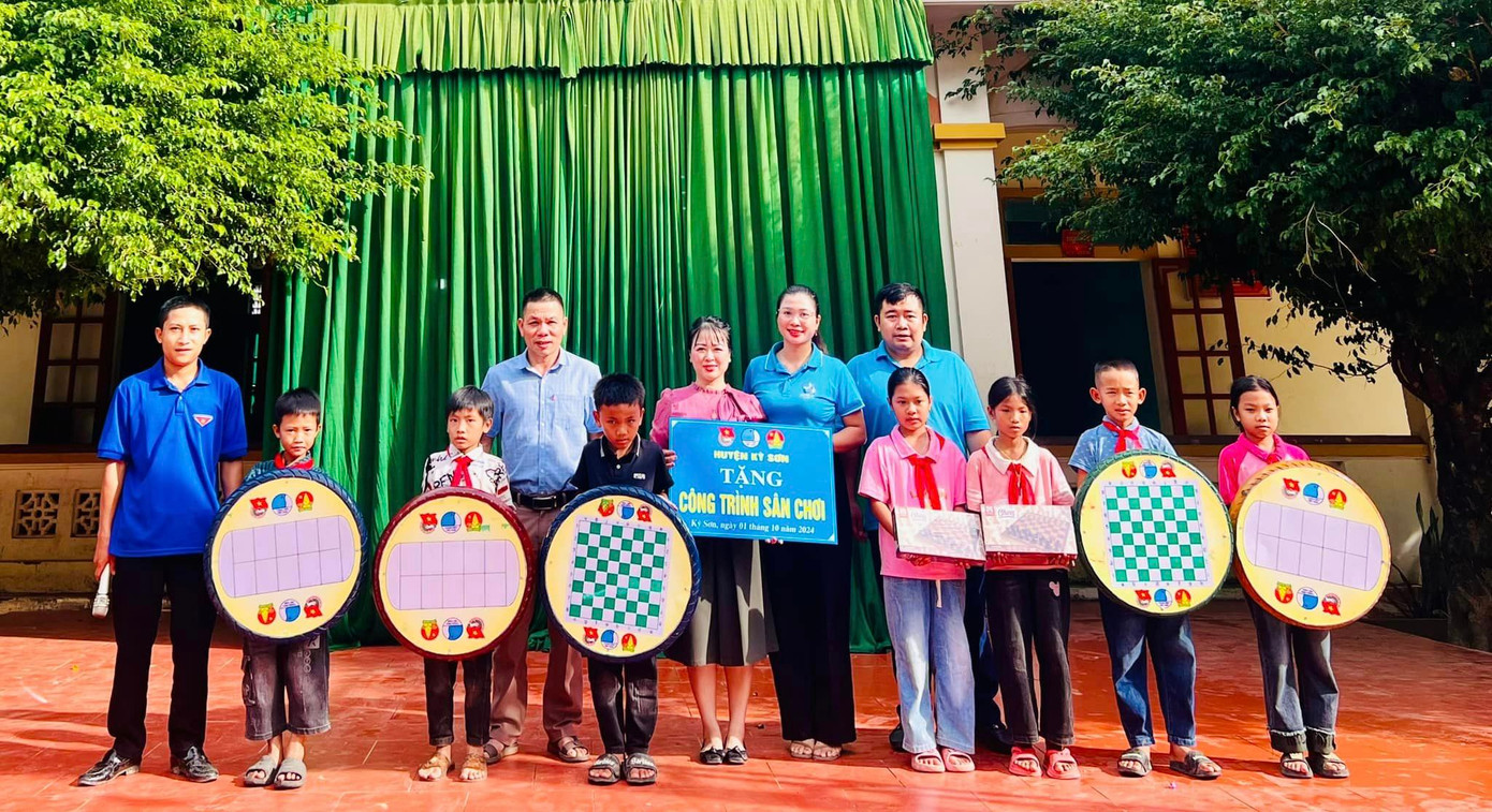 Ảnh: Huyện đoàn Kỳ Sơn Ảnh: Huyện đoàn Kỳ Sơn