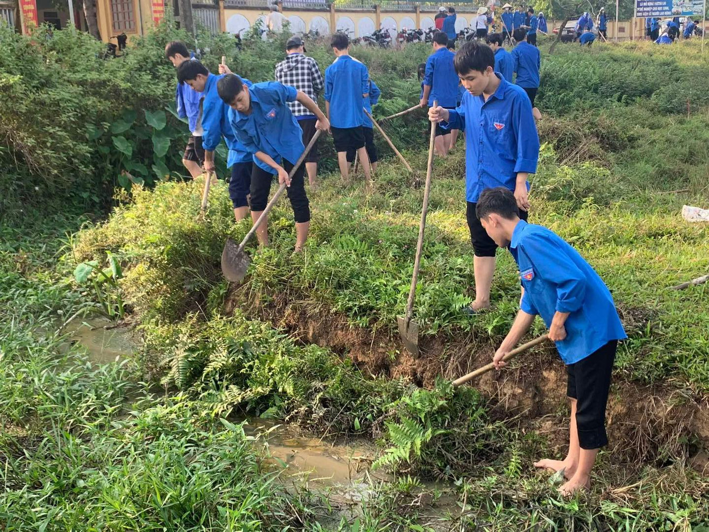 Ảnh: Đoàn Trường THPT Thanh Chương 1 Ảnh: Đoàn Trường THPT Thanh Chương 1