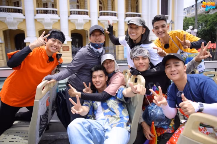 Khi tham gia 2 Ngày 1 Đêm, nam rapper cũng chưa từng gồng gánh hình tượng mà sẵn sàng “xả vai” để hòa mình cùng anh em. Khi tham gia 2 Ngày 1 Đêm, nam rapper cũng chưa từng gồng gánh hình tượng mà sẵn sàng “xả vai” để hòa mình cùng anh em.