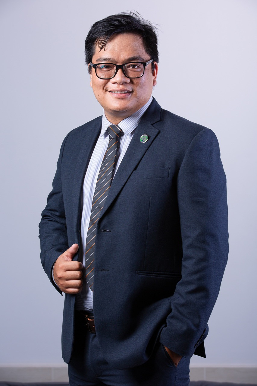 Anh Vĩnh (trái) và em Dũng (phải). Anh Vĩnh (trái) và em Dũng (phải).