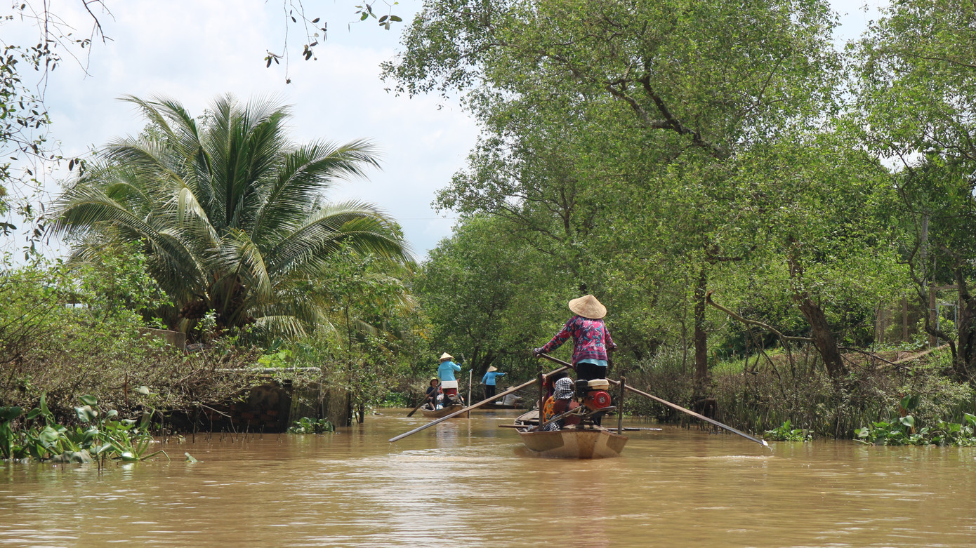Du lịch miền Tây được nhiều bạn trẻ ưa chuộng. Ảnh: Ngân Vũ