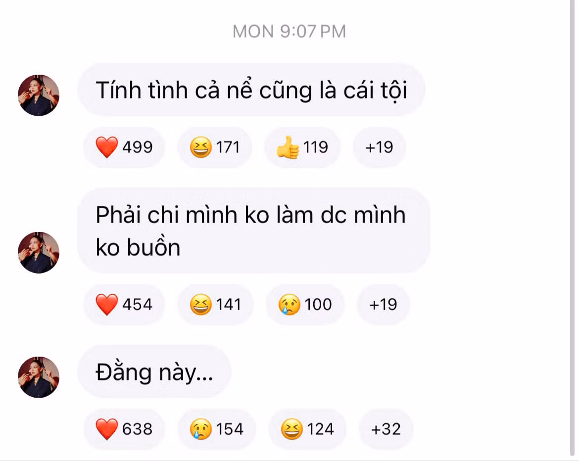 Khác với sự vui vẻ của Tóc Tiên, Minh Hằng lại có những cảm xúc "vui buồn lẫn lộn".