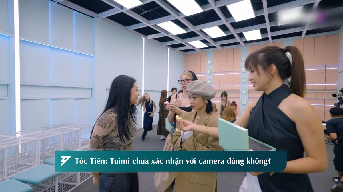 Tóc Tiên thuyết phục Tuimi trước Maitinhvi và Ái Phương.