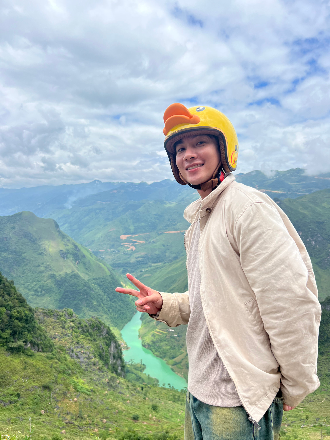 Niềm đam mê du lịch đã "chắp cánh" cho những hành trình khám phá thế giới của Nam.