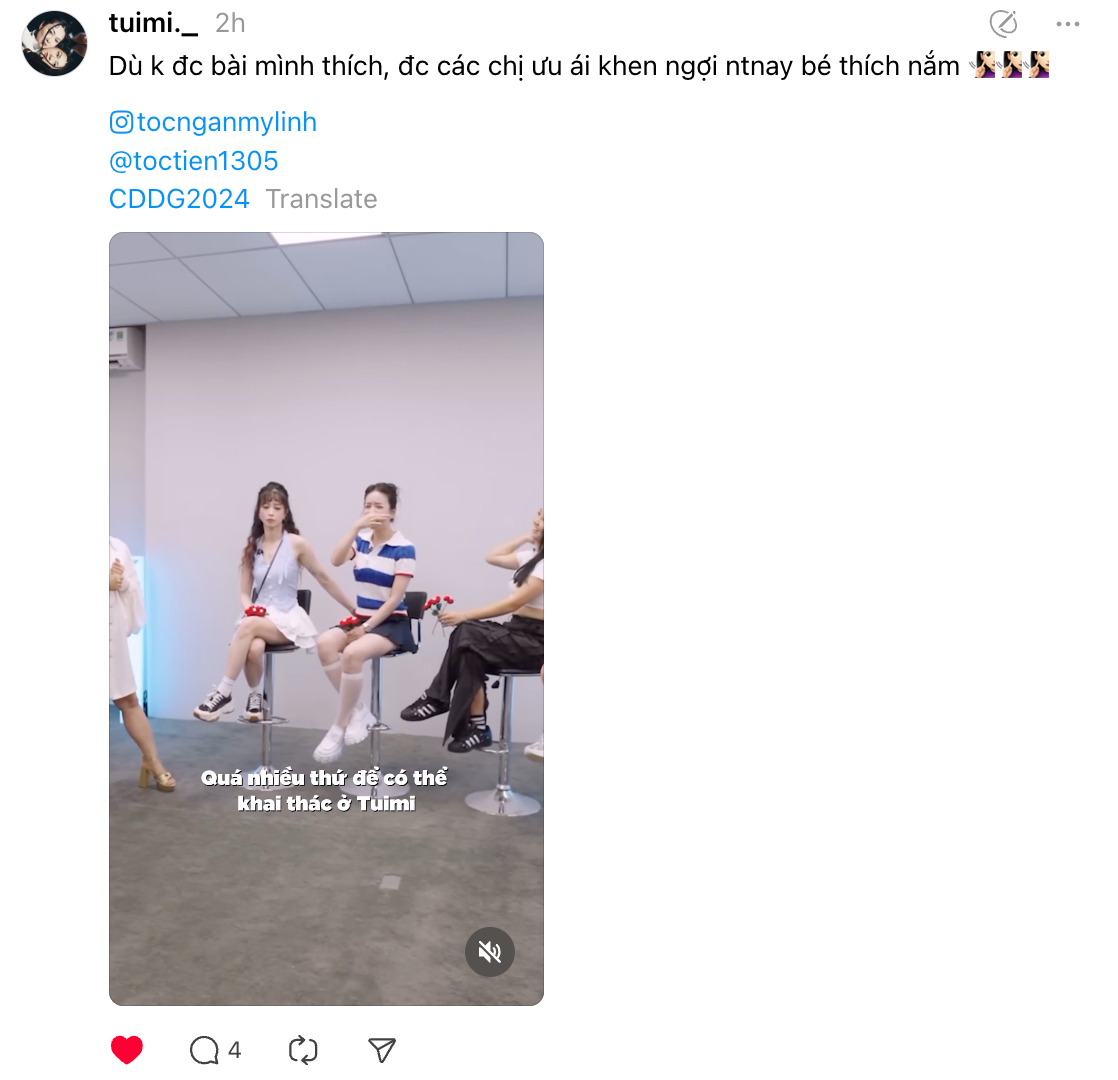 Tuimi tỏ ra thích thú khi nhận được những lời khen "có cánh" từ tiền bối. Tuimi tỏ ra thích thú khi nhận được những lời khen "có cánh" từ tiền bối.