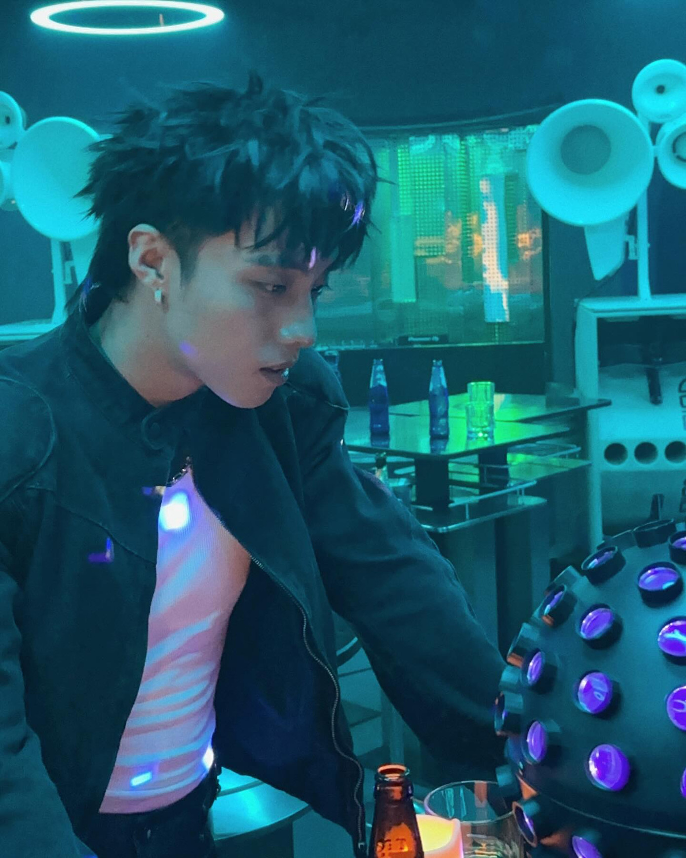 Hải Đăng Doo vướng nghi vấn có người yêu giữa lúc netizen đang sôi nổi "đẩy thuyền" anh cùng Hùng Huỳnh Gemini. Hải Đăng Doo vướng nghi vấn có người yêu giữa lúc netizen đang sôi nổi "đẩy thuyền" anh cùng Hùng Huỳnh Gemini.