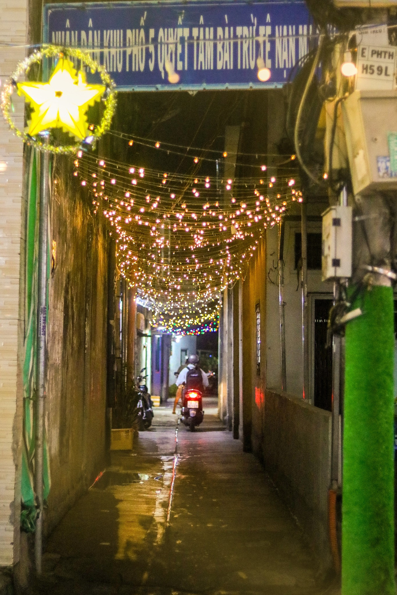 Xóm đạo "lên đèn" vô cùng rực rỡ. Ảnh: Thanh Bùi. Xóm đạo "lên đèn" vô cùng rực rỡ. Ảnh: Thanh Bùi.