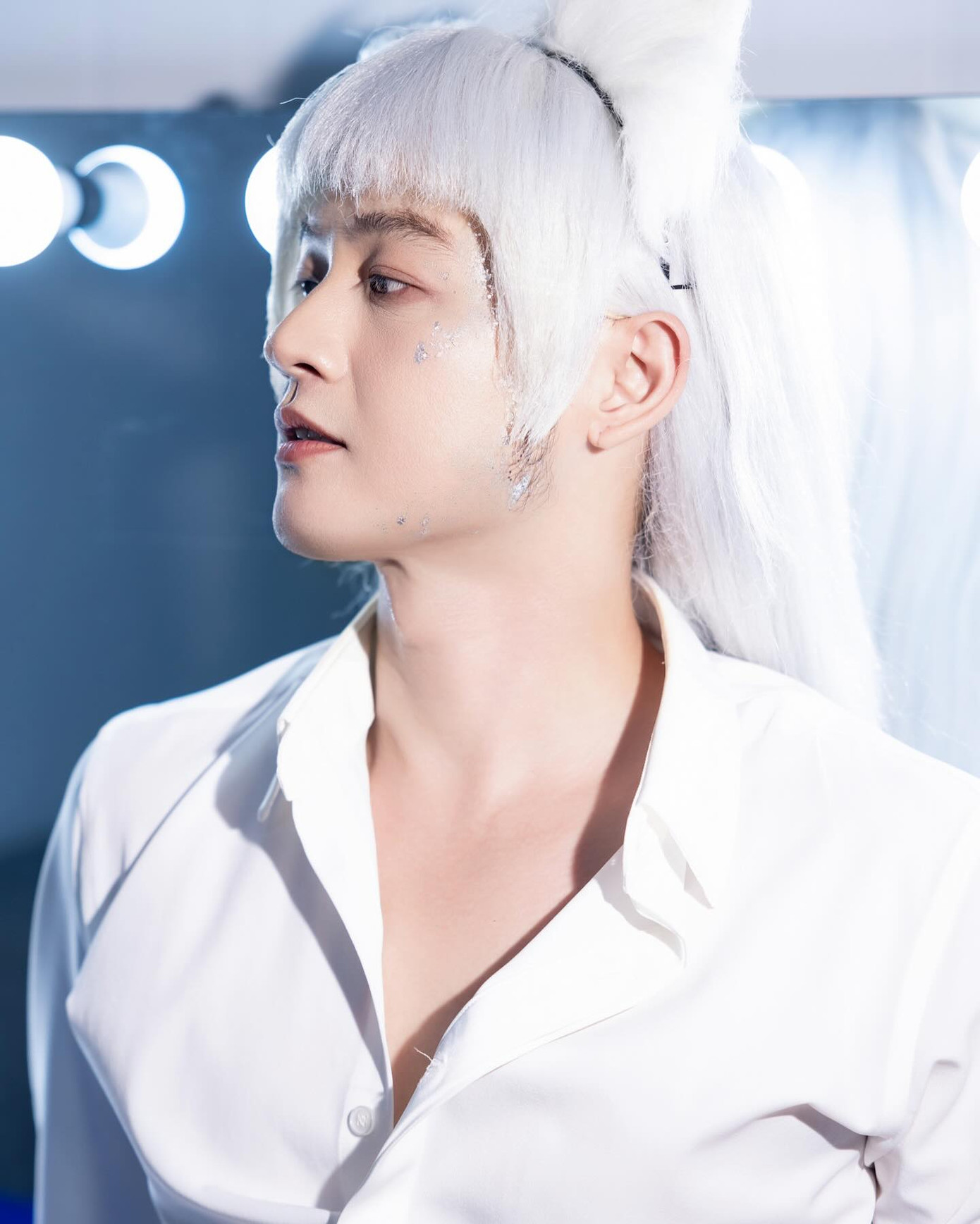 Thanh Duy ma mị với tạo hình hồ ly. Thanh Duy ma mị với tạo hình hồ ly.